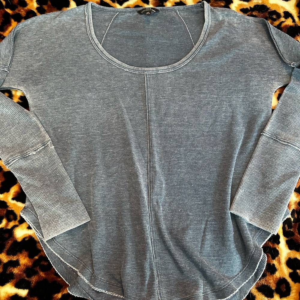 Women's navy Long Sleeve Top